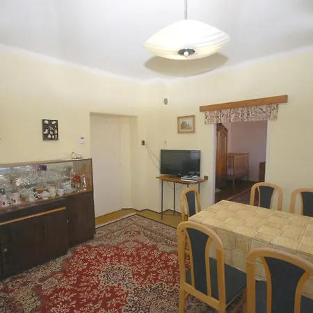 Ferienhaus Holiday In 1563 Kamenice nad Lipou